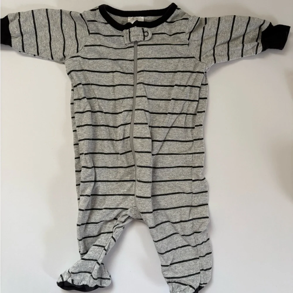 Cozy Kids Footies Set in Gray, Yellow, and White